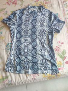 Stylish Snakeskin Print Top
