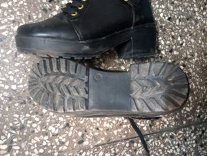 Black Chain Boots (Women) (Winter)