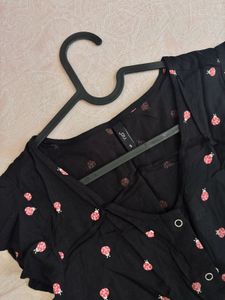 ✨Black cotton top from RIO (Size S) ✨