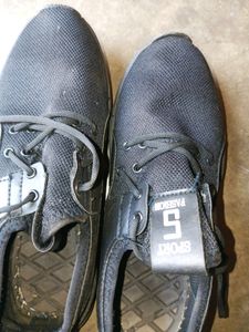 Black Shoes