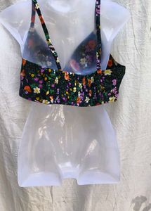 I. SEXY FLORAL BRALETTE