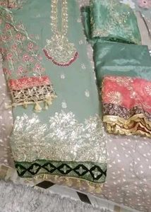 Beautiful Pakistani Suit
