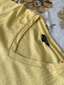 Yellow casual tshirt