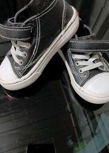 Cute unisex sneakers