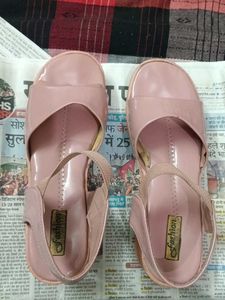 Heels 👠 For Divaa Girls..