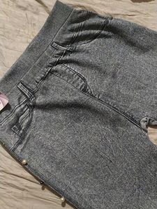 Stretchable Psudeo Denim Leggi