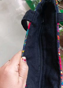 Fusion Tote Bag With Free Pouch