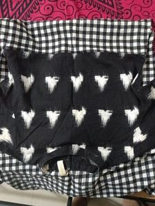 Black &amp; White Printed Kurta (Women&#39;s)