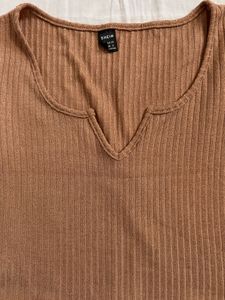 Ribbed V-Neck Crop Top