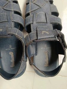 mans sandal good condition