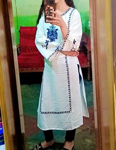 Elegant White Embroidered Kurti
