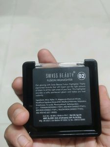 Branded New Swizz Beauty Highlighter