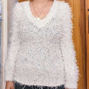 🤍 White V-Neck Sweater/Top
