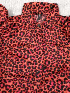Leopard Print Ruffle Sleeve Top