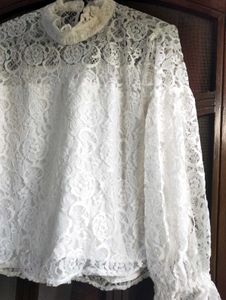STYLI Lace Top