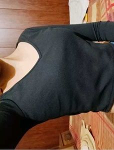 Classic Black Crop