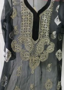 Elegant Black Embroidered Kurta