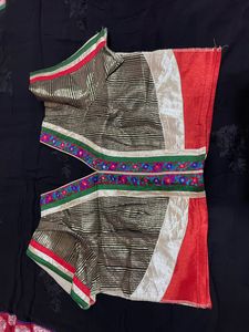 Saree With Semi Stitched Blouse
