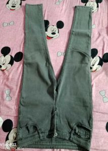 grey skinny jean