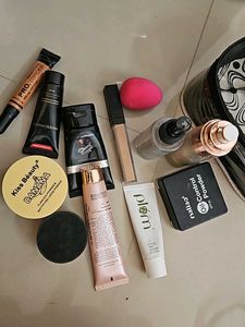 All Cosmetics And One Item For 20 Rs