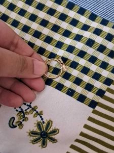 Pretty Golden Ring With Diamond Bow