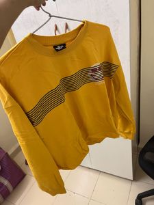 Oversized muster yellow croped sweatshirt