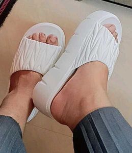 WHITE SLIDES
