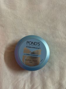 Pond&#39;s Skin Care Kit
