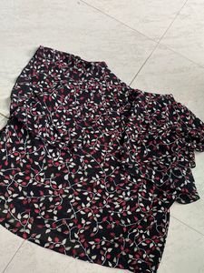 Beautiful Black Top In Brand New Condition