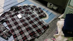 men shirt l size 40