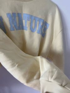 h&amp;m Cute Cropped Sweatshirt