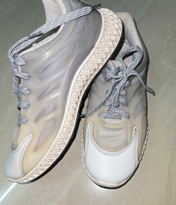zudio sports shoe