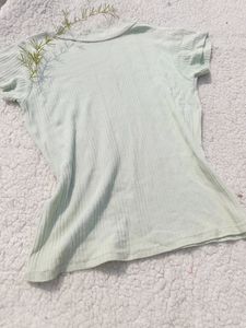 Fitted Green Top