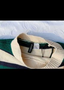 H &amp; M jacquard knit sweater brand new condition