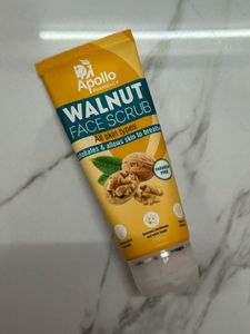 Apollo Walnut Face Scrub
