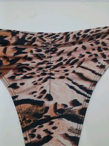 (800)Leopard Print Thong Bikini Bottom