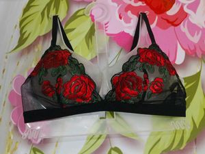 (1300)Floral Embroidered Bralette