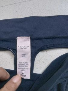 Victoria&#39;s Secret Panties &amp; thong set