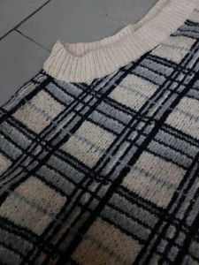 Trendy Plaid Knit Vest