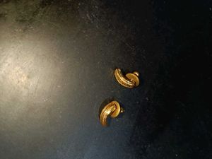 18crt gold hoops earrings