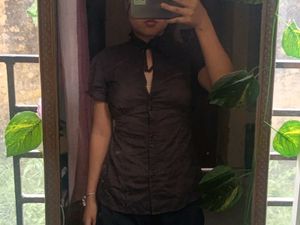 fitted brown top