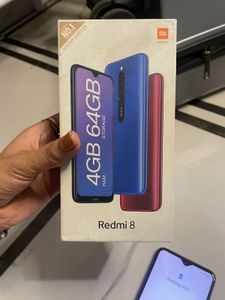 Redmi 8 (4/64GB)