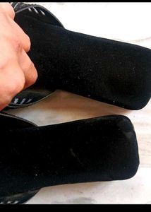 Elegant Black Flats
