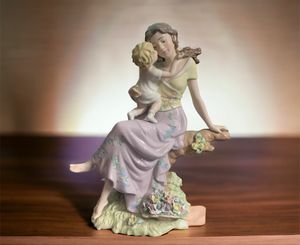 Price Drop!!!Porcelain Figurine. Showpiece