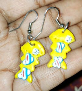 Combo of 5 earrings and 1 bracelet