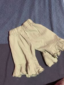 Ruffled Green Shorts