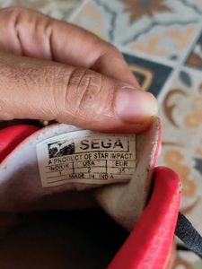 Football Court Shoes....uk Size 1,Euro 35