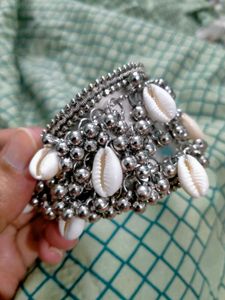 Shell And Ghunghroo Oxidised Adjustable Bracelet