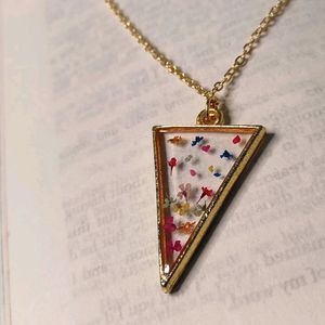 RESIN PENDANTS (real flowers)