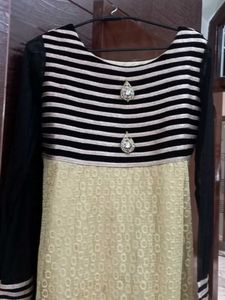 Elegant Gold &amp; Black Long Sleeve Dress